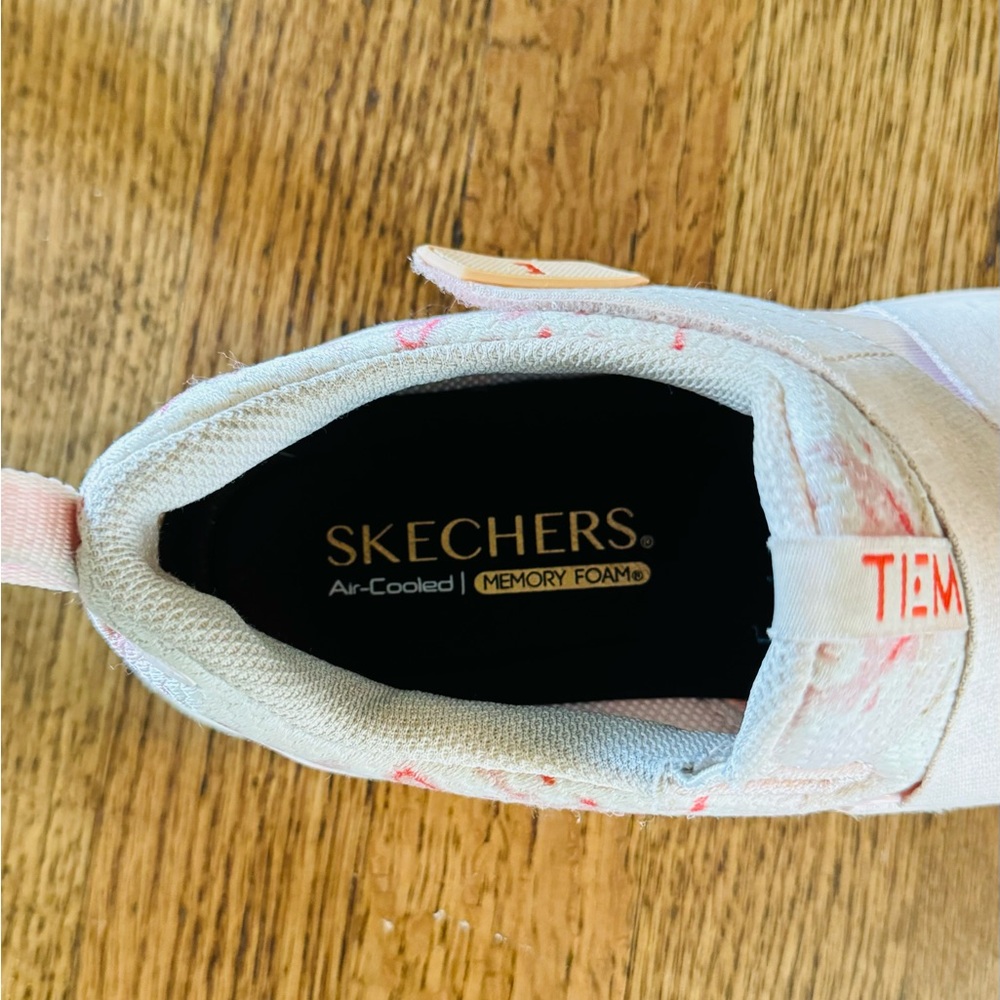 Tiem cycle shoes . Pink . With clips .